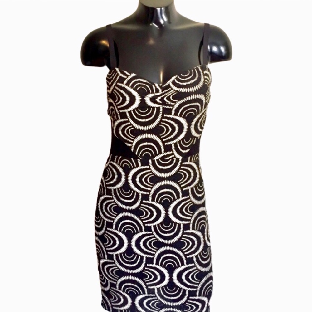 💄Free People Urban Outfitters black & cream geometric bodycon mini dress S/P